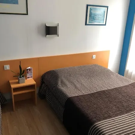Hotel Hotel Au Petit Languedoc Lourdes