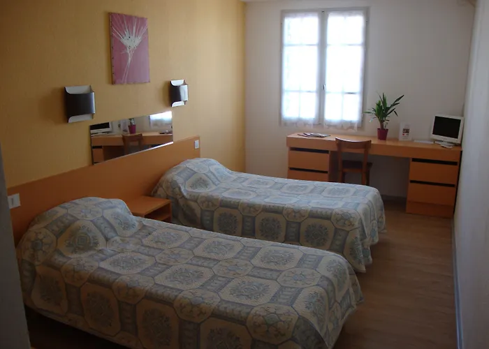 Hotell Au Petit Languedoc 2*