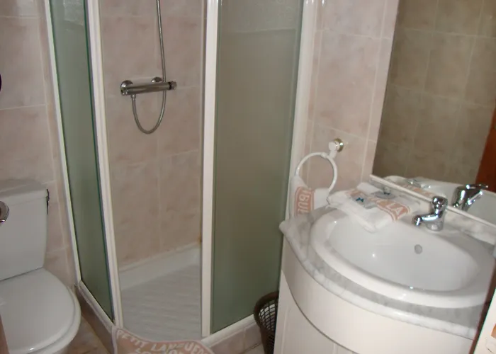 Au Petit Languedoc Hotell