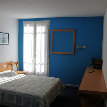 Au Petit Languedoc Готель 2*