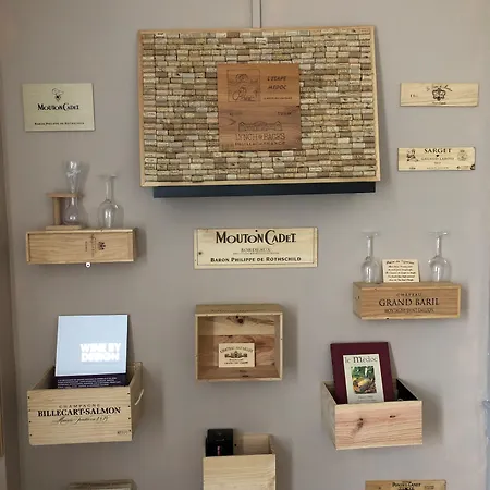 Готель Au Petit Languedoc 2*