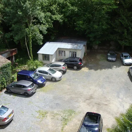 Готель Au Petit Languedoc