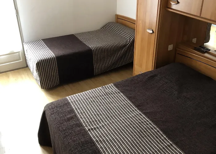 Hotel Au Petit Languedoc 2*